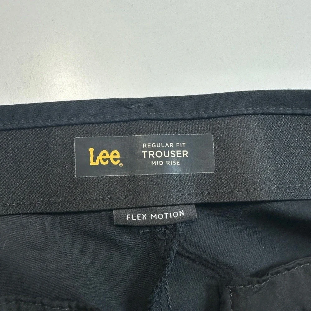 Lee Flex Motion Regular Fit Trouser Mid Rise Black Straight Leg Pants SZ 10